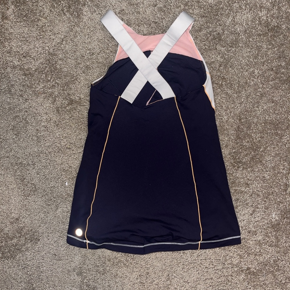 Lulu lemon tank size 4